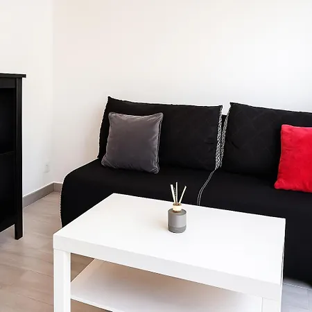 Signature Daire Juan-les-Pins